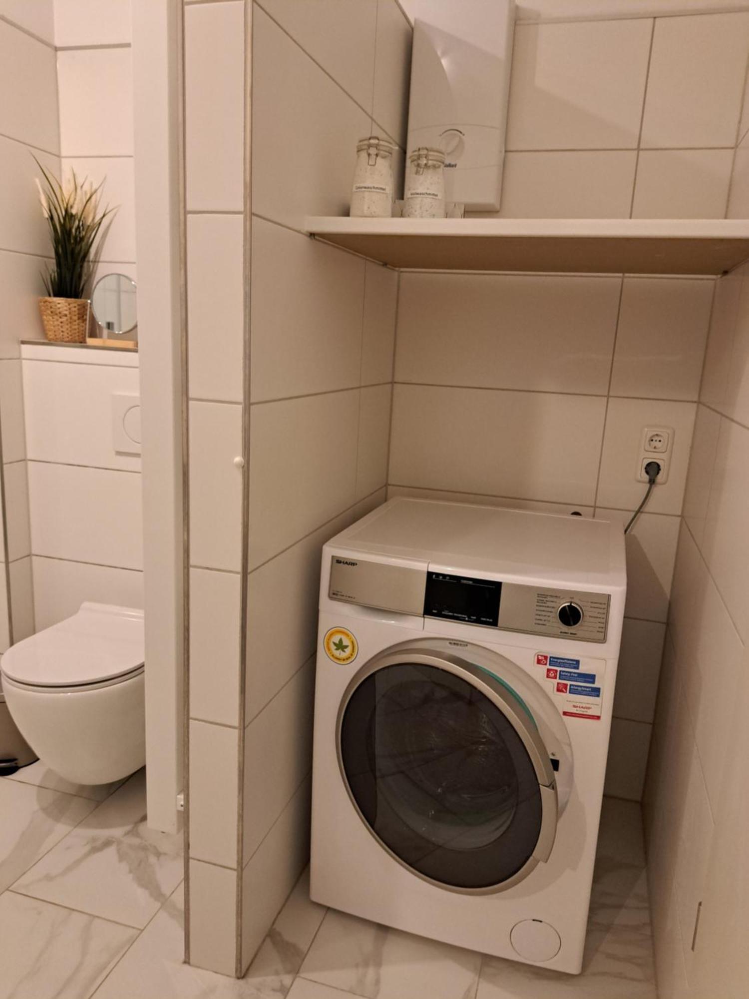Livora Altstadt Wilhelmshaven - Stilvoll - Zentrumsnah - Tv-Streaming - Balkon - Nordsee - Badewanne Exterior foto